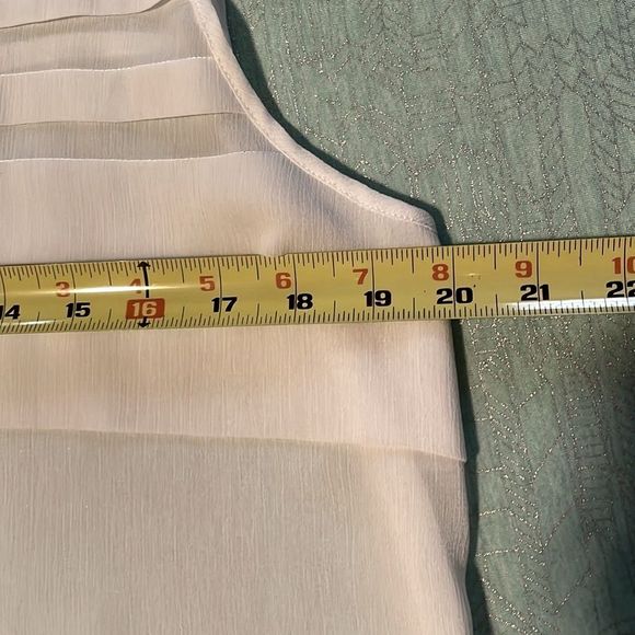 New Directions sheer white sleeveless button front top size L EUC - Picture 12 of 15